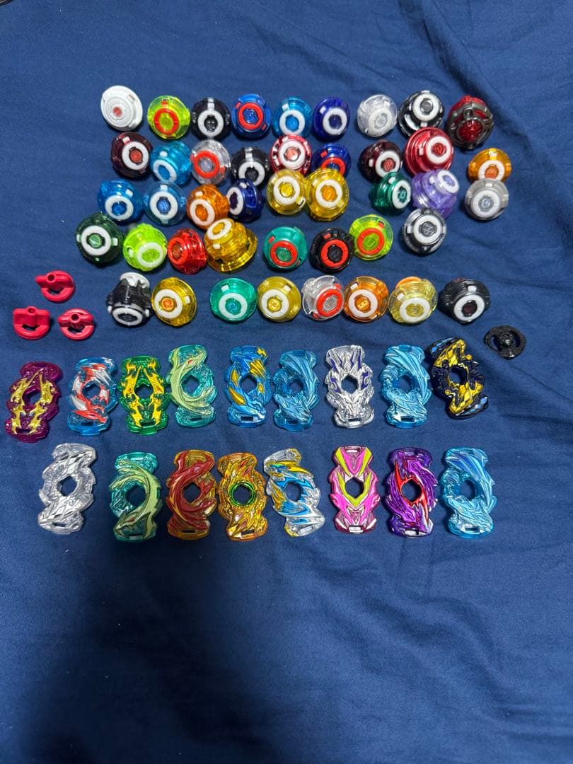 値下げしました。ベイブレードまとめ売りです。