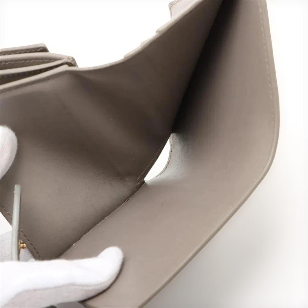 CELINE セリーヌ ミディアムストラップウォレット グレージュ 二つ折り財布