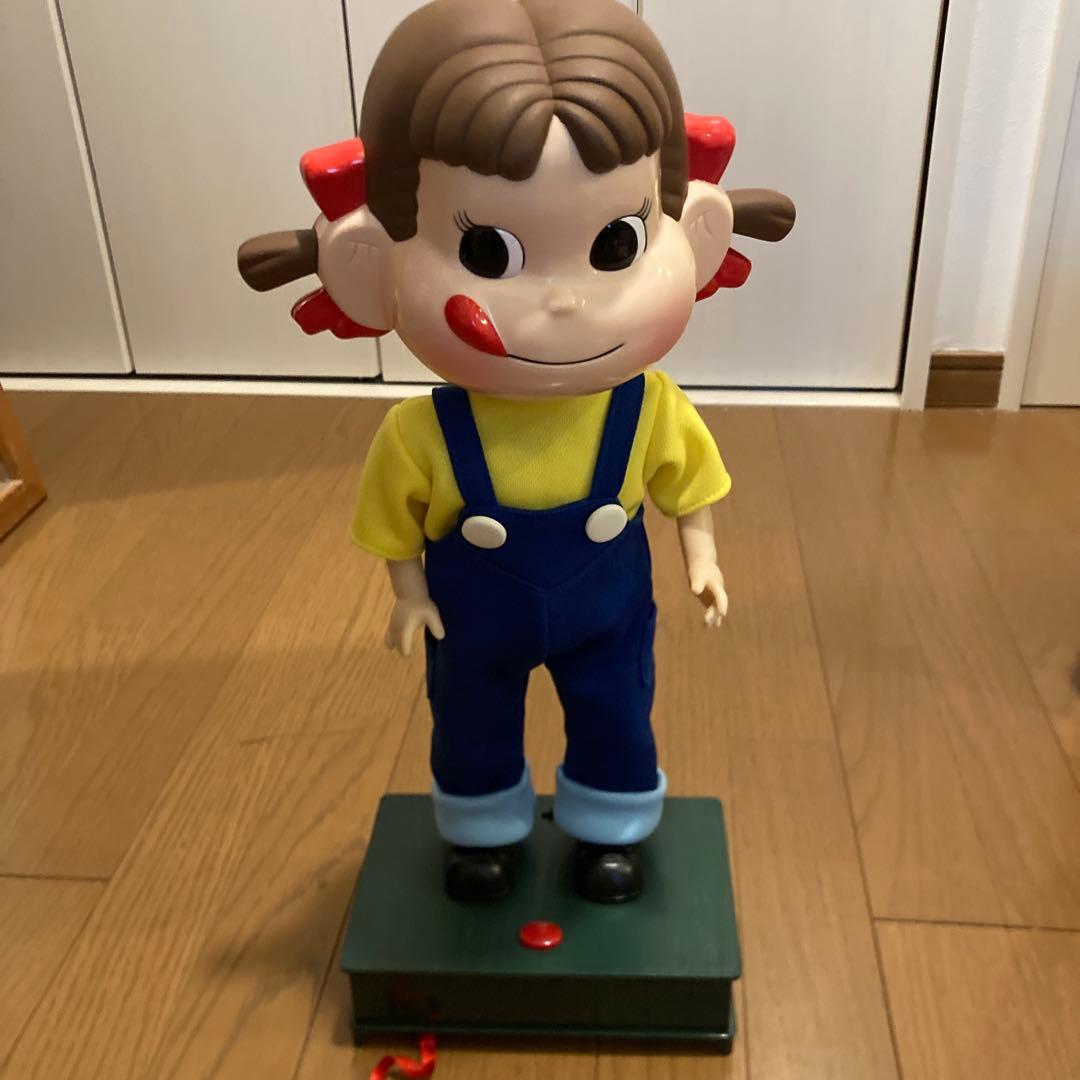 不二家　ダンシングペコちゃん　人形　ジーンズ　未使用