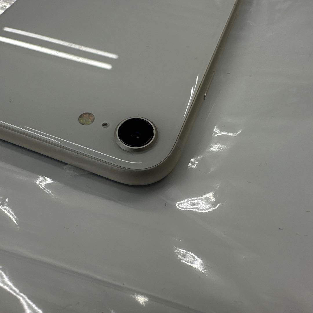 Apple iPhone SE 第3世代 64GB ホワイト