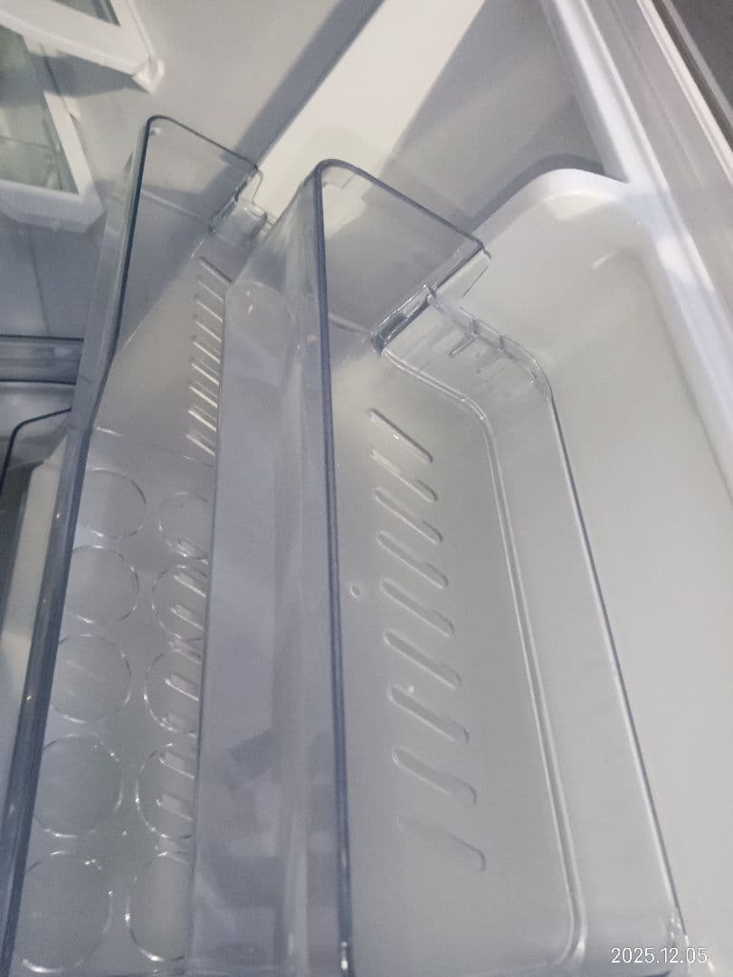 ハンナ　3ドア冷蔵庫AQUA272L シルバー　2019