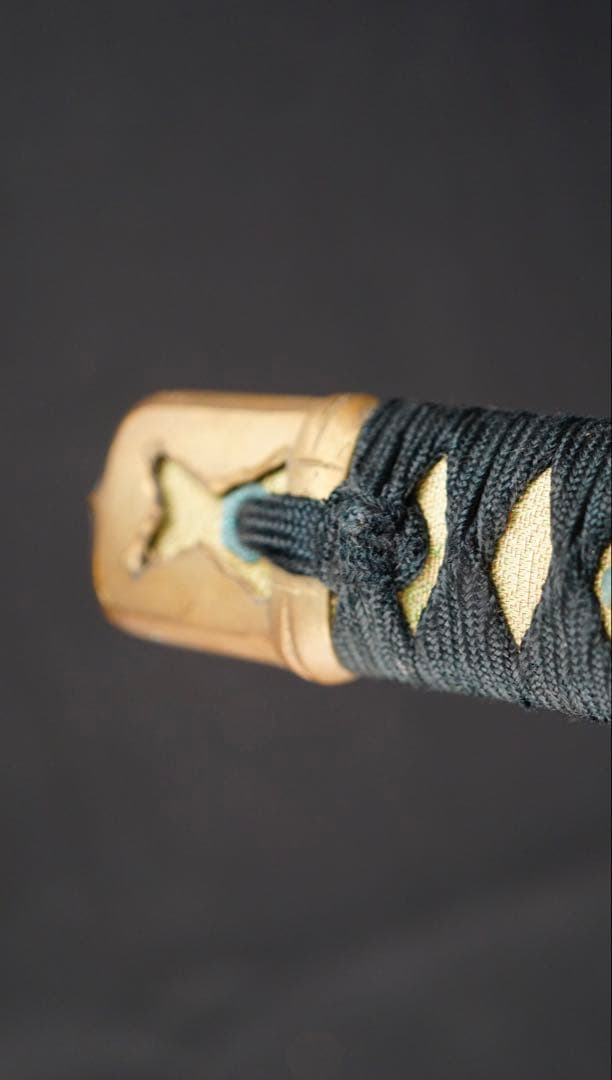 模造刀　青貝　特徴のある日本刀　居合刀　刀掛け付き　螺鈿