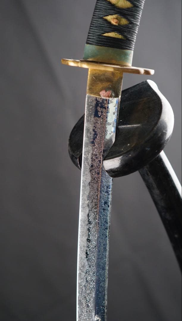 模造刀　青貝　特徴のある日本刀　居合刀　刀掛け付き　螺鈿