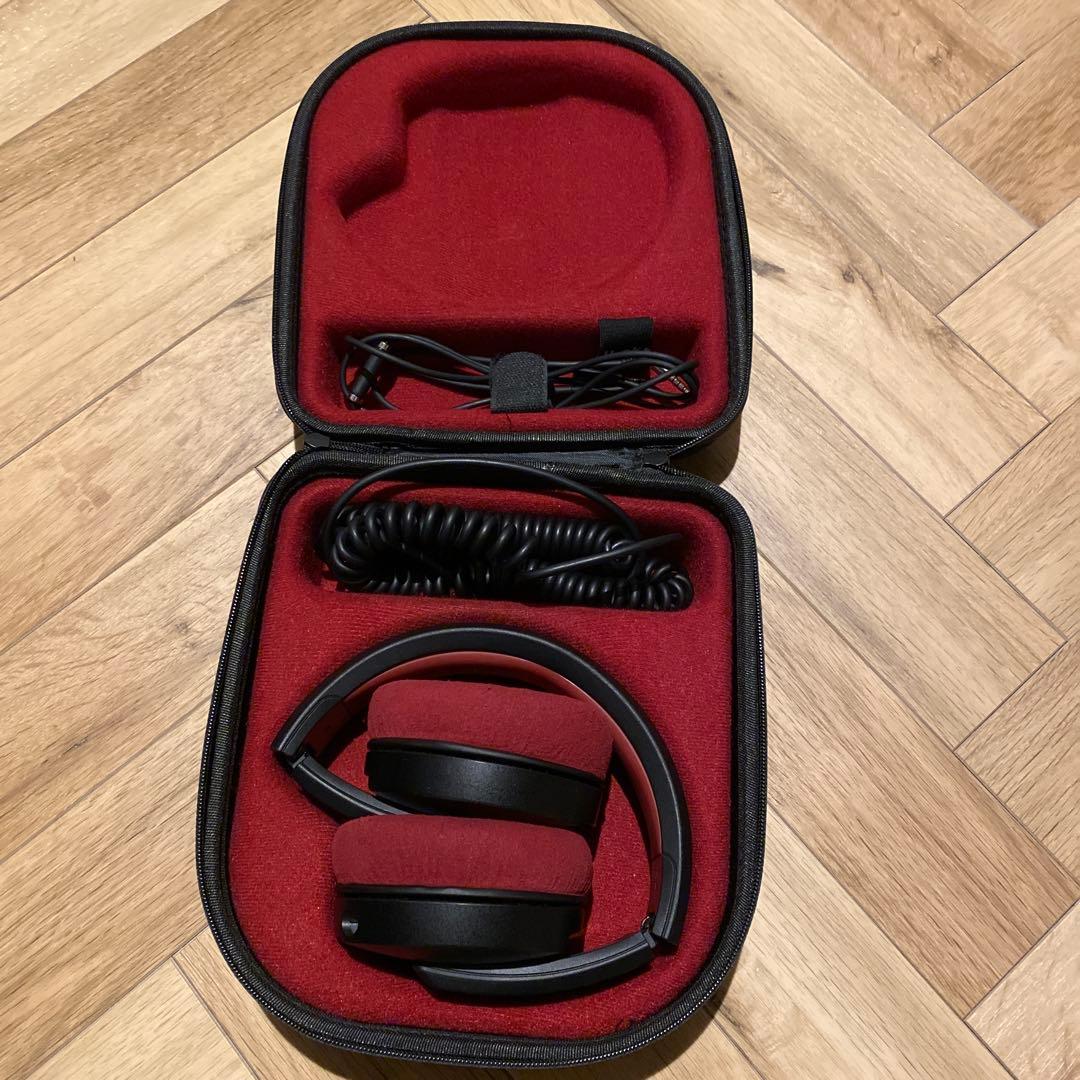 FOCAL Listen Professional 密閉型モニターヘッドホン