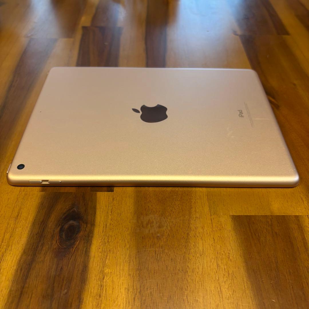 iPad 第6世代 Wifiモデル 32GB ゴールド