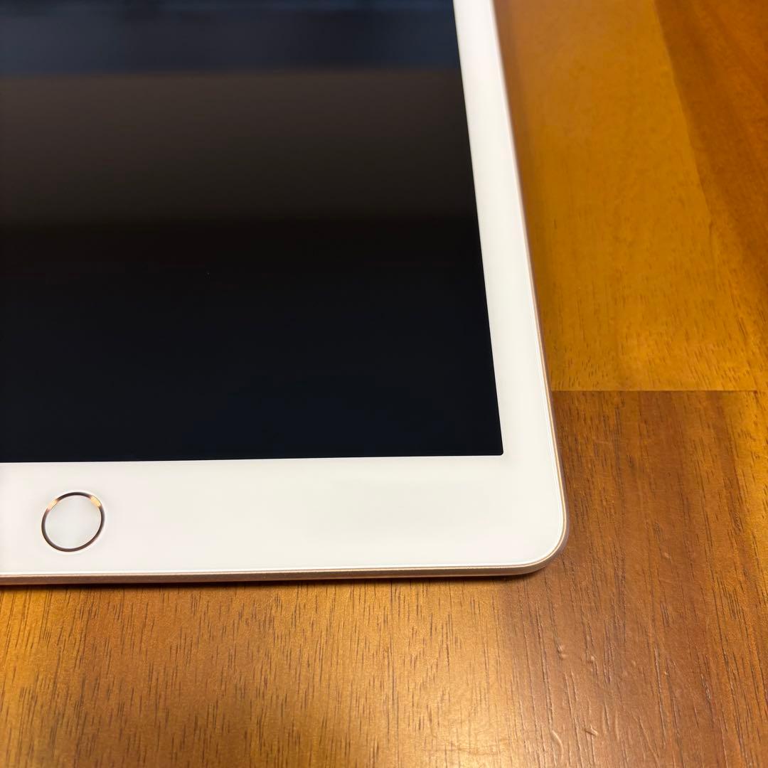 iPad 第6世代 Wifiモデル 32GB ゴールド