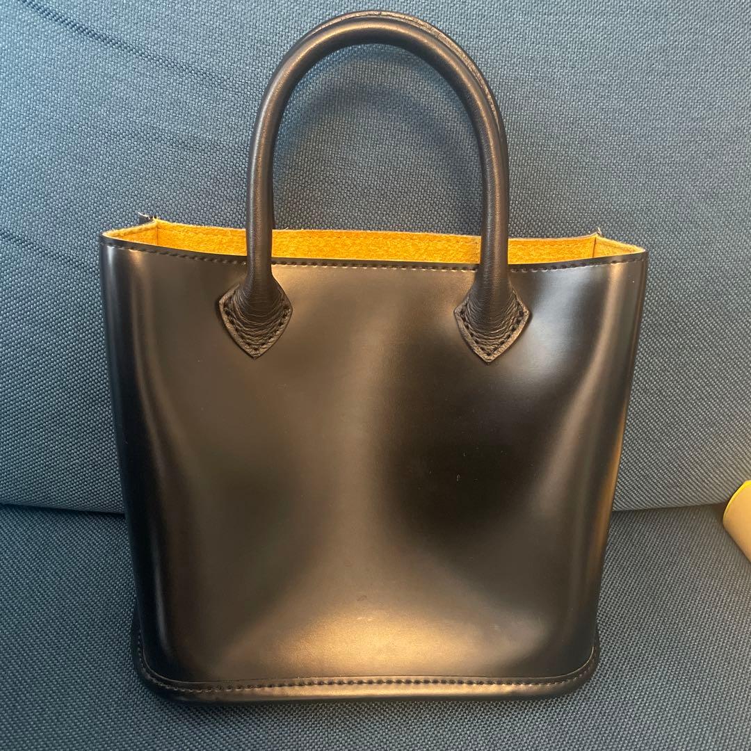 PIENI KOKO S ブラック ハンドバッグ