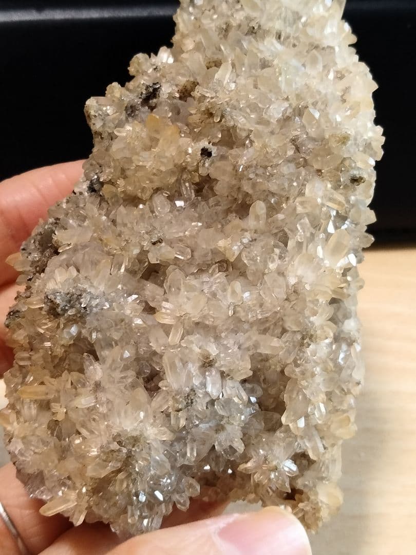 埼玉県秩父市中津川 秩父鉱山 橋掛沢　水晶クラスター　番号1