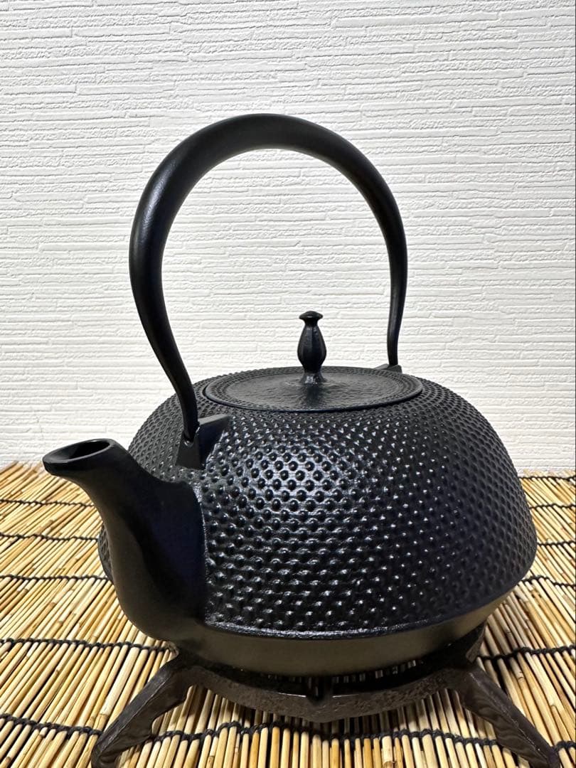 未使用品、栞付　南部盛榮堂ＯＩＧＥＮ造　平形アラレ　メーカー保証ＩＨ対応品