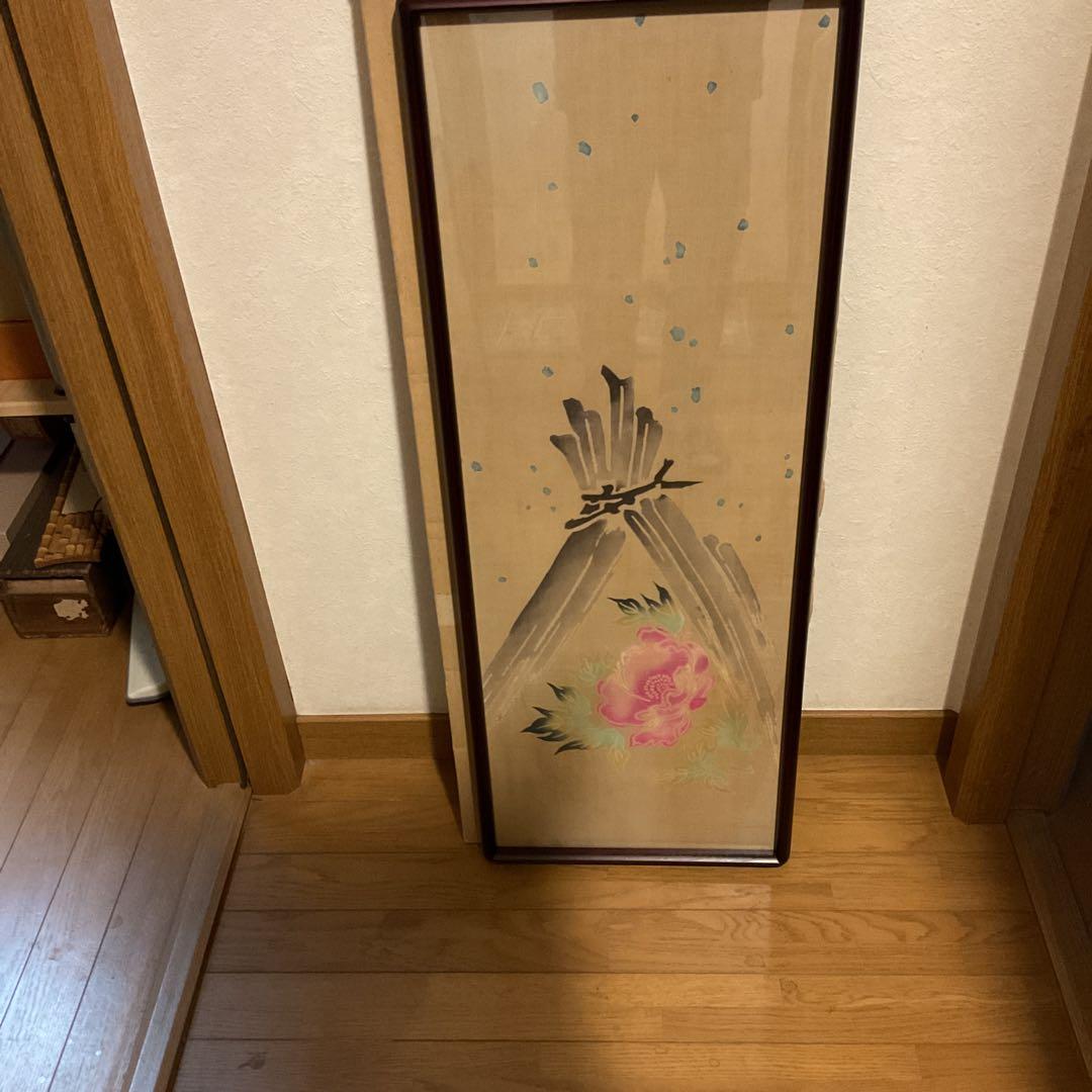 絹本彩色画 【 寒 牡 丹 ノ 図 】 木枠扁額仕立て 無落款