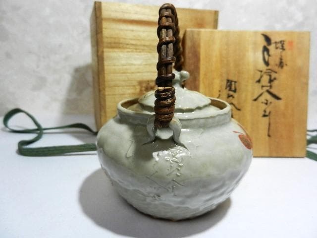 明治期の萬古焼名工「圓相舎　小川半助」作　手捻茶器（急須）