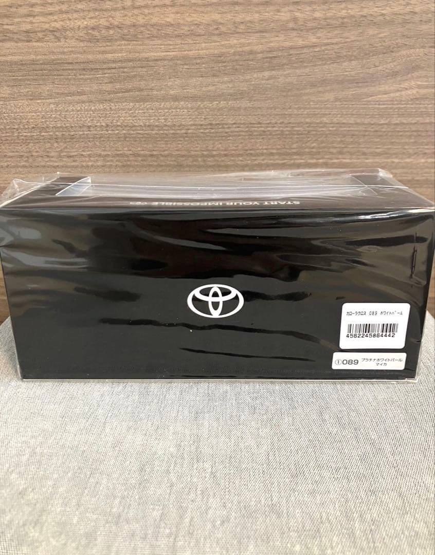 こ*き様 【トヨタ博物館正規品】新型 カローラクロス　カラーサンプル ホワイト色