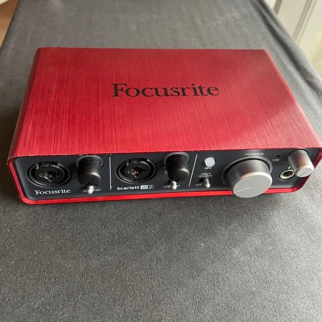 Focusrite Scarlett 2i2 オーディオインターフェイス　初代