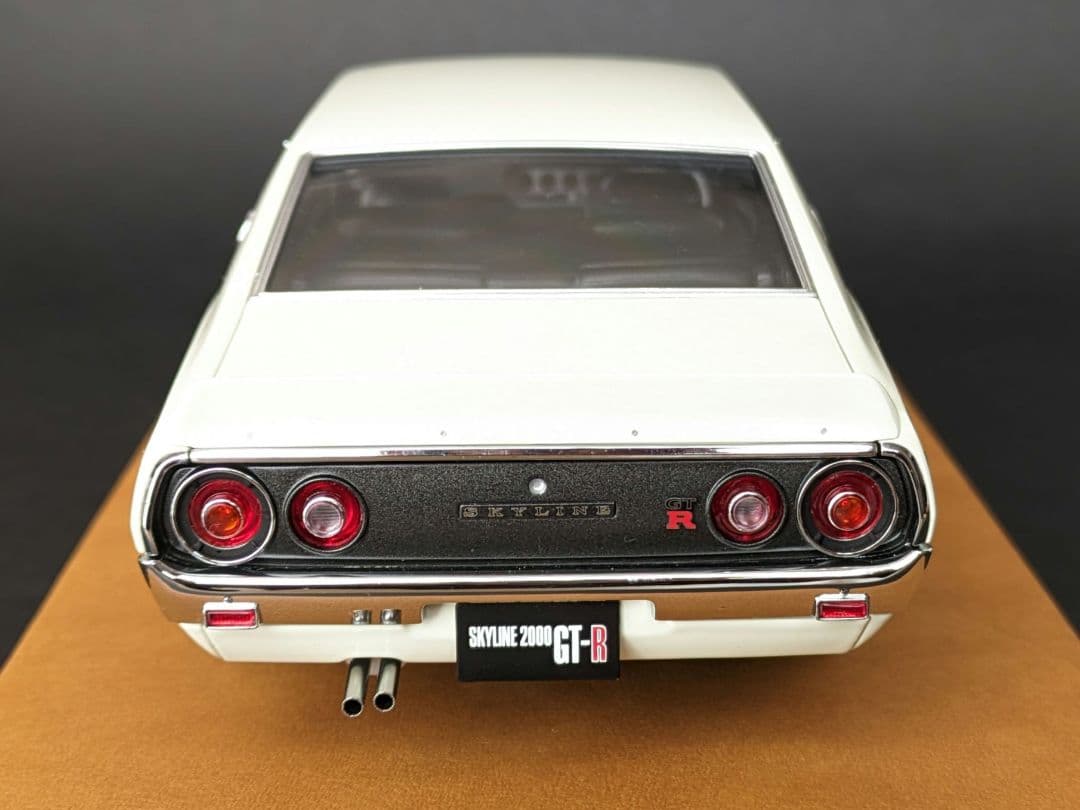 オートアート 1/18 日産 スカイライン 2000 GT-R KPGC110