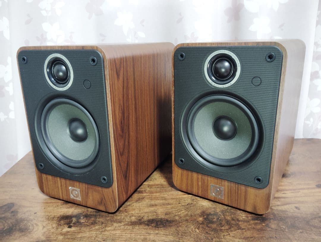 Q Acoustics 2020i スピーカー