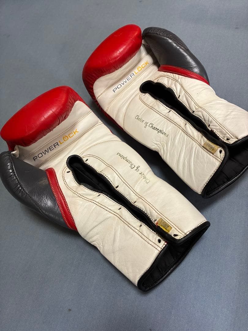 週末限定値下げ！EVERLAST POWERLOCK ボクシンググローブ16oz