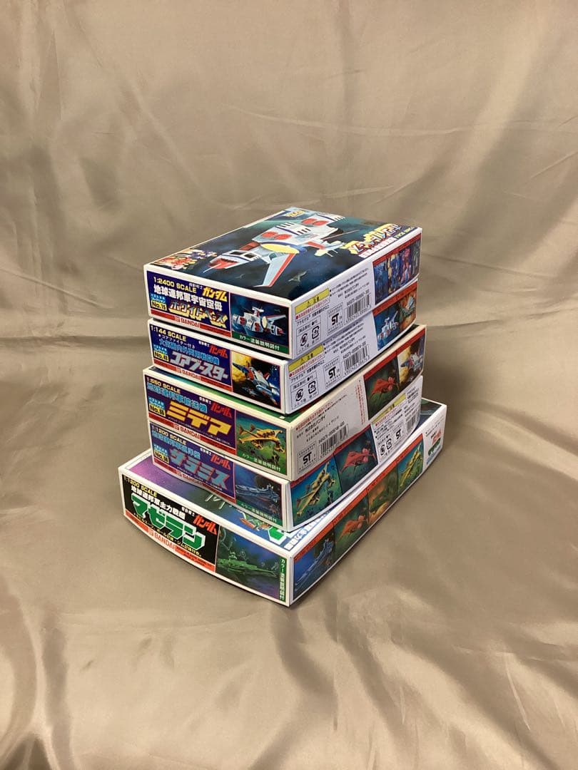 新品 赤バンダイ ガンダムプラモデル 旧キット ガンプラ 美品 10点セット