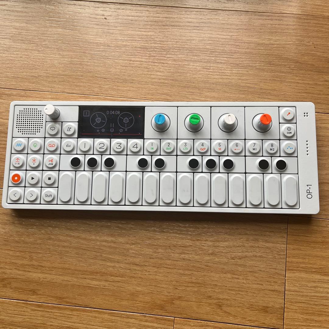 Teenage Engineering OP-1 、アクセサリーキット