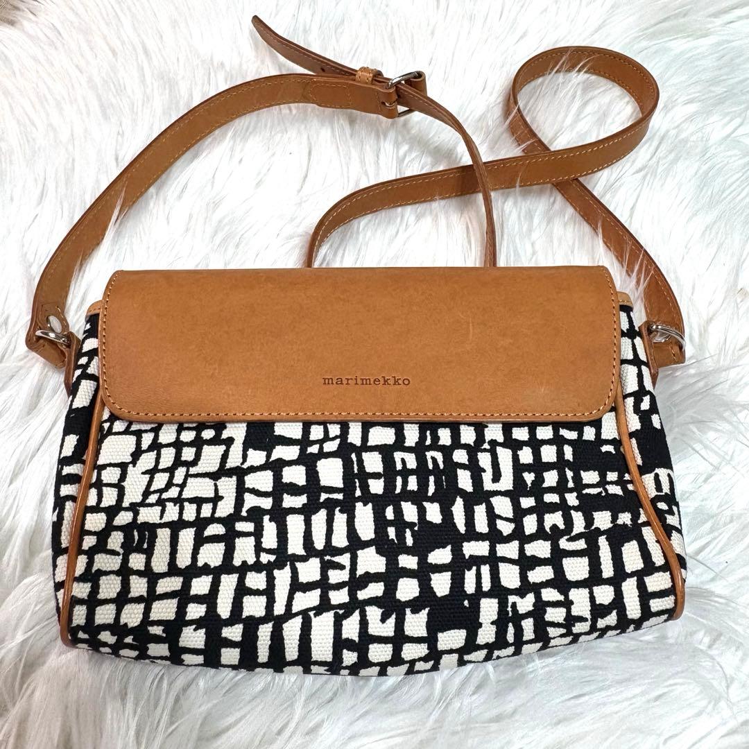 希少【marimekko】マリメッコKaisa（カイサ）ショルダーバッグ　総柄