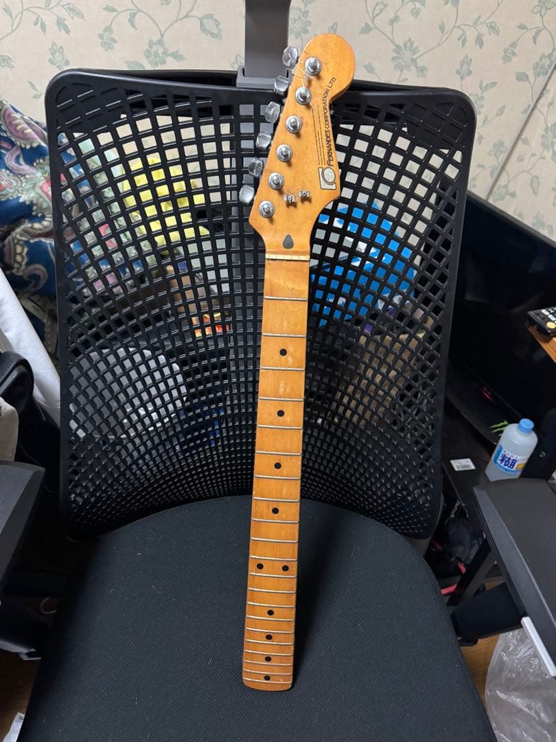 エレキギター　ボディ　ネック　ビンテージ　vintage フェルナンデス