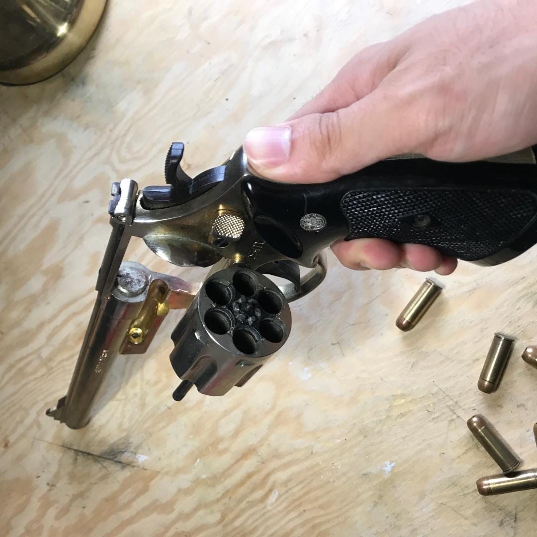 S&W 真鍮？金メッキ？モデルガン発火タイプカートリッジ6個付き