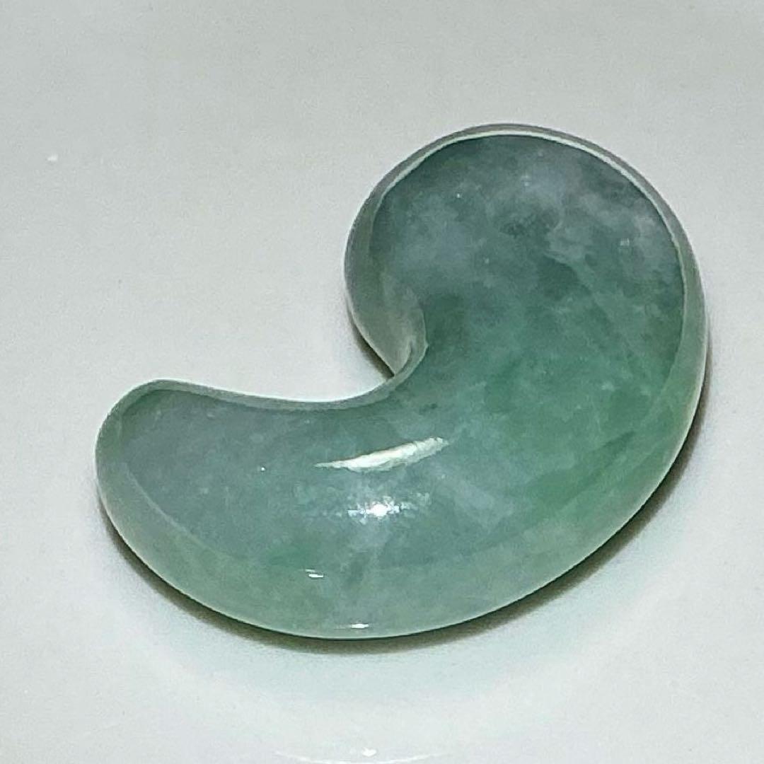 糸魚川翡翠　土倉沢　勾玉　1点のみ‼︎