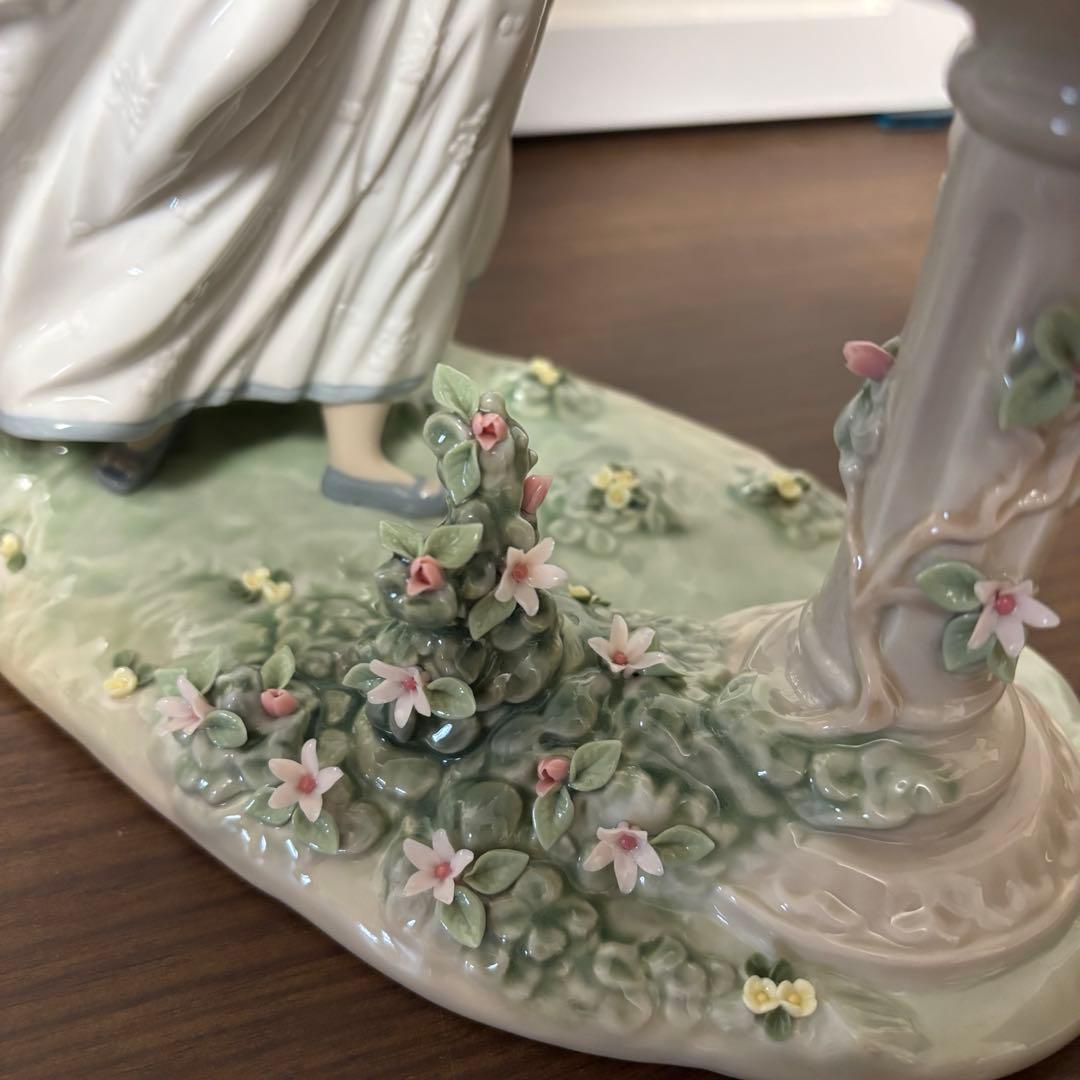 【美品】リヤドロ　春を告げる小鳥たち