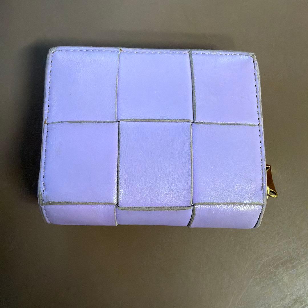 ラベンダー色パッチワーク二つ折り財布