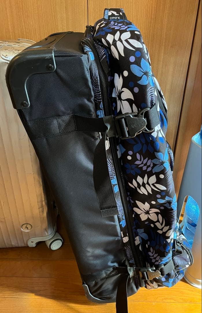 DAKINE SPLIT ROLLER 85L キャリーバッグ