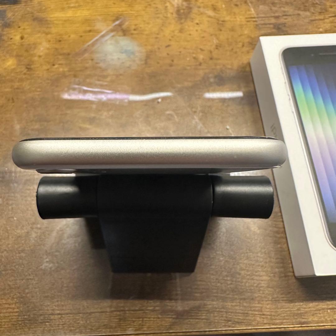 iPhoneSE3 128GB スターライト　SIMフリー se3