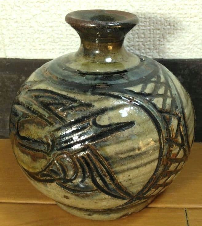 人間国宝 金城次郎 丸壺 栞 共箱 美品 壺屋焼 やちむん 壷屋焼 窓絵 笑魚