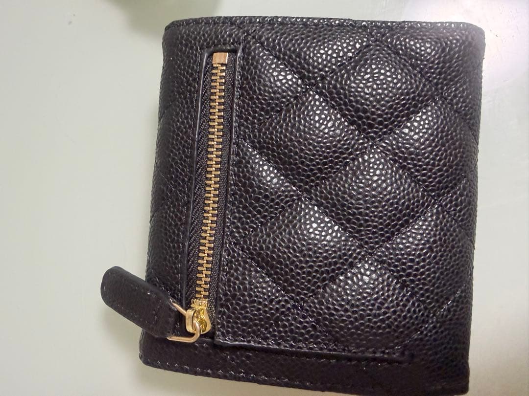 CHANELノベルティ　二つ折り財布　美品✨