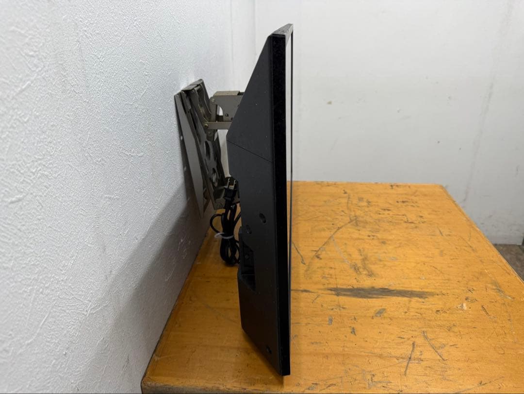 液晶テレビ 壁掛け対応 スリムデザイン
