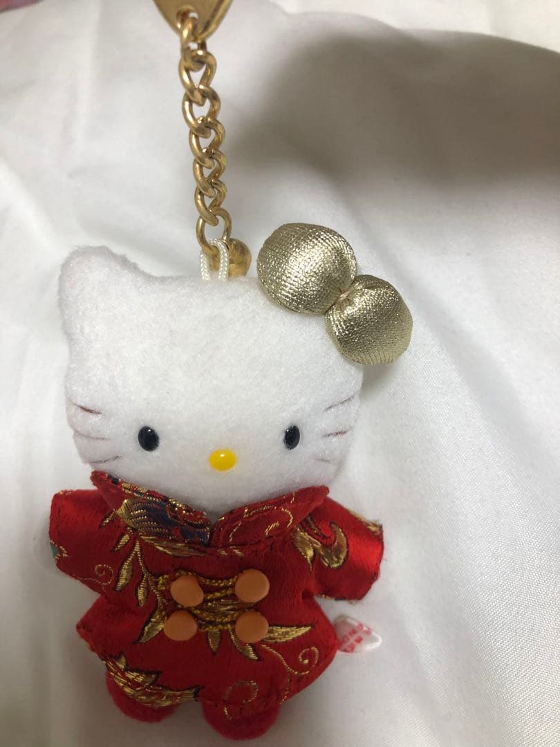 ハローキティ　着せ替えキティ　ハローキティキーホルダー　チャイナキティ