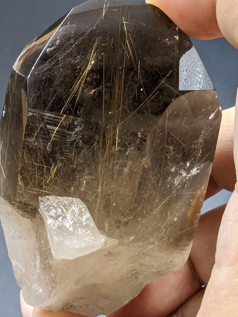 143g 大きめ　ブラジル産　原石 ルチルにスモーキークォーツBH6