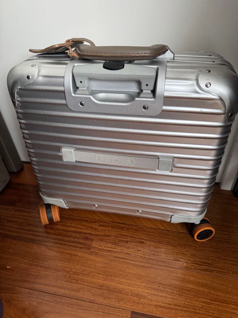 リモワシルバー ビジネストローリー29ケース