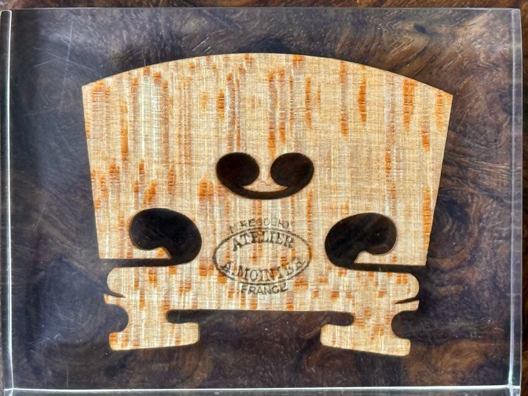 【希少】ATELIER A.MOINIER 駒入りペーパーウェイト フランス製①