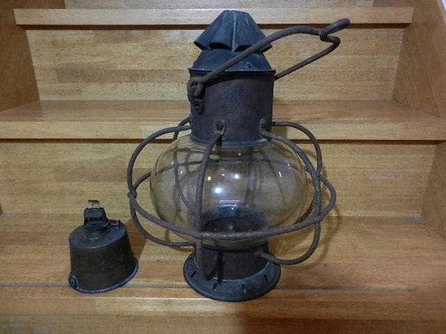 アンティーク船舶用＜オニオン＞オイルランプ