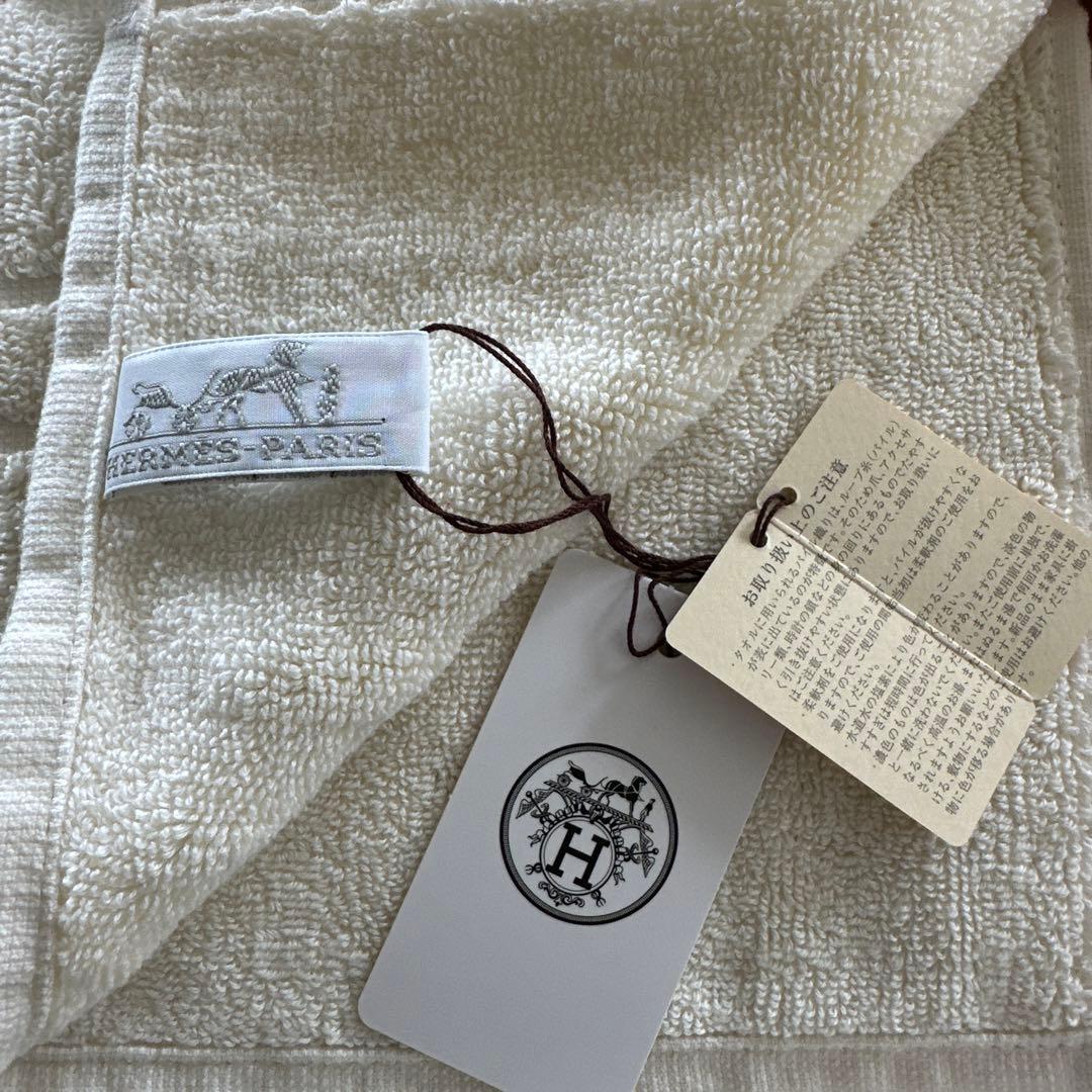 【新品未使用】HERMES エルメル カレ・タオル ステアーズ ナチュラル