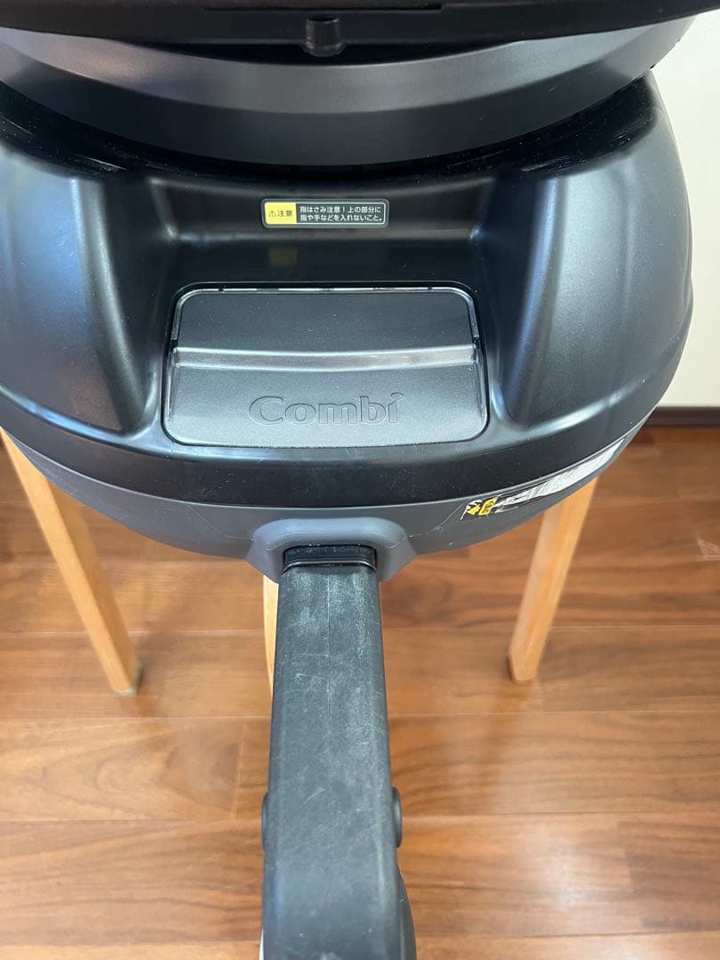 Combi 回転式　ISOFIX エッグショック チャイルドシート　1秒タオル
