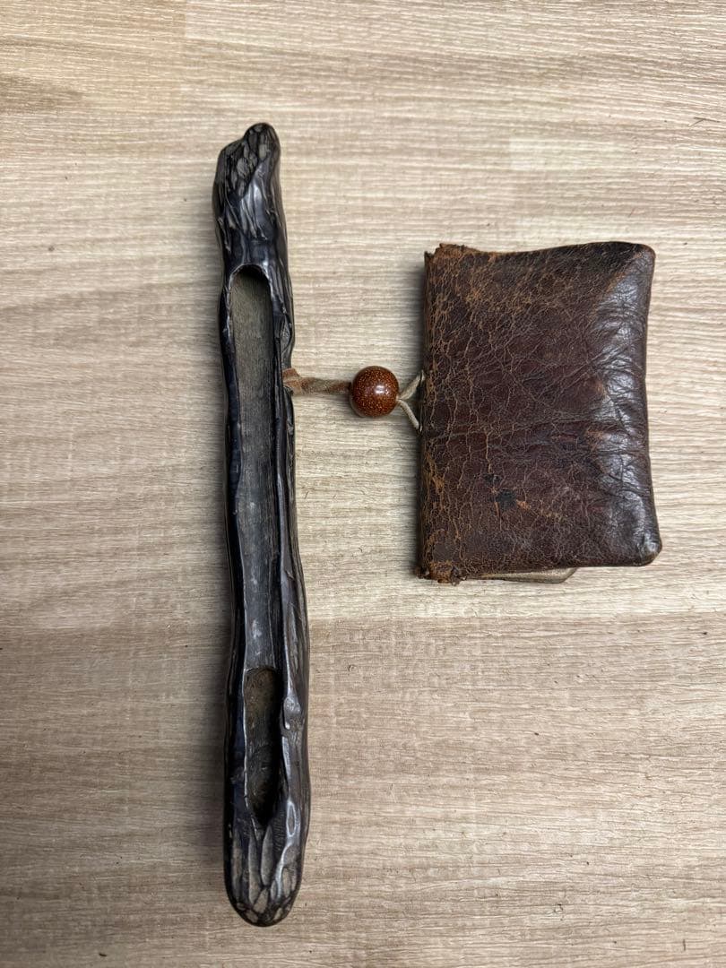 1527    時代物　煙道具　煙草入れ　骨董品