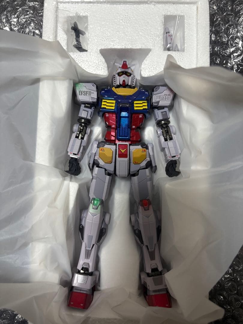 超合金 RX-78F00 GUNDAM Night illuminated