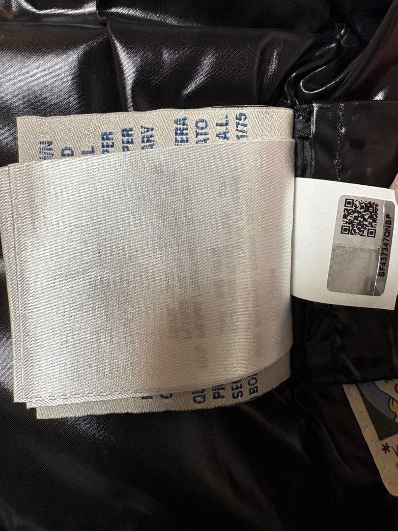 モンクレール　ダウン　ベスト　ブラック　2Y