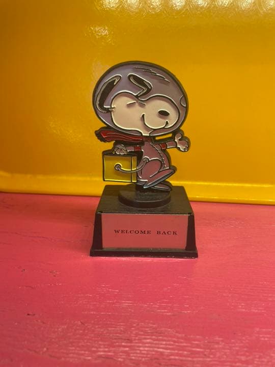 スヌーピー アストロ　トロフィーaviva 社