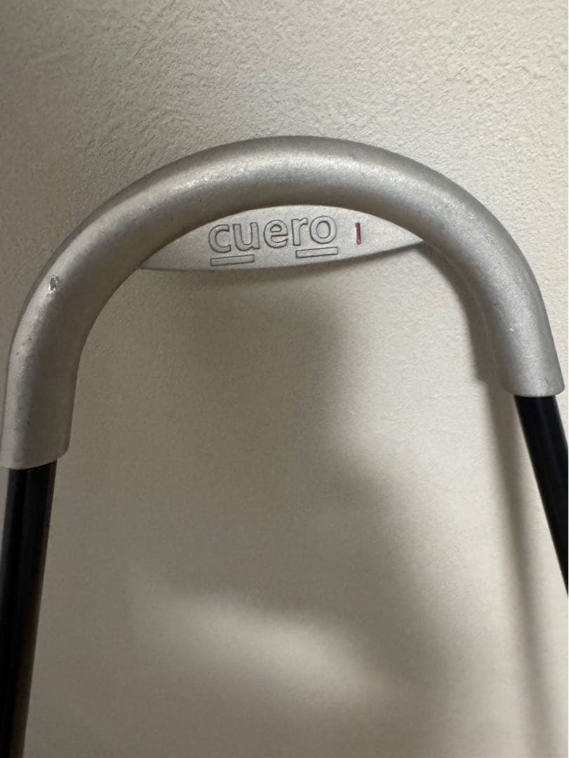 クエロ Cueroバタフライチェア