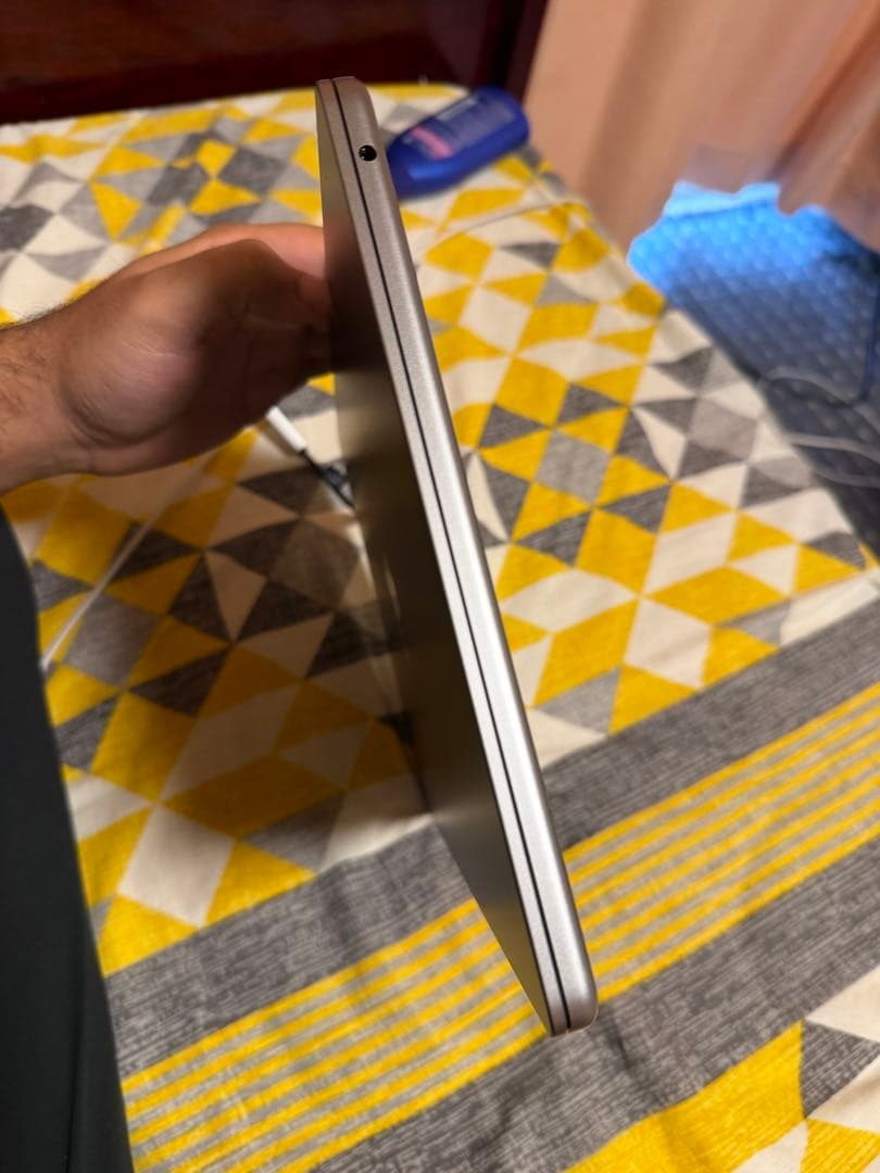 macbook Air M2 18/512GB 13インチ