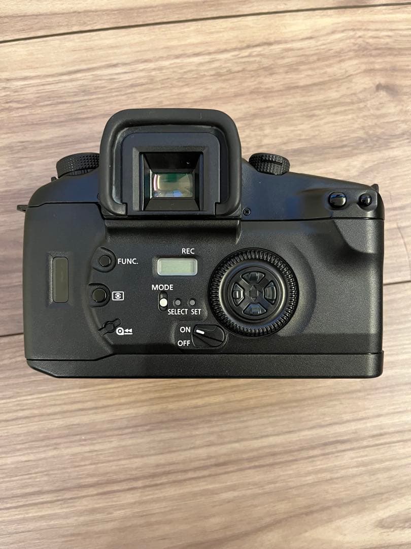 Canon EOS 7 フィルム一眼レフカメラ 本体＋純正ストラップ付き