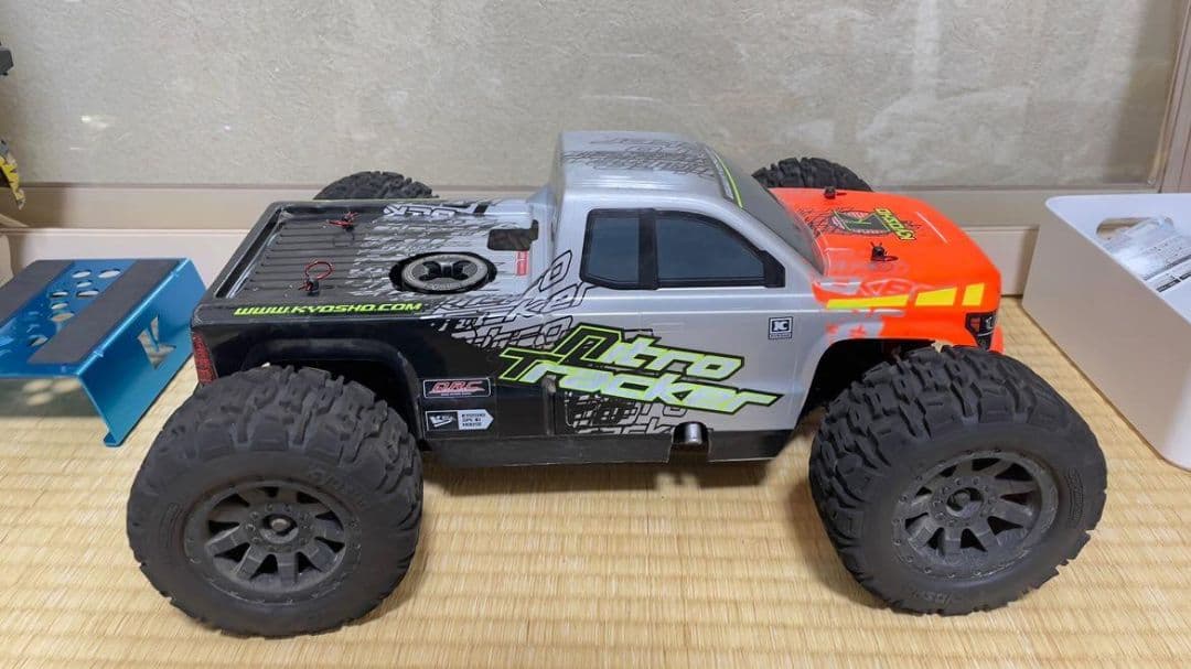 京商 ニトロトラッカー