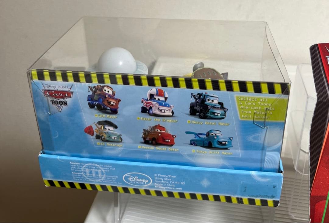 カーズ、ミニカー、メート、メーター、サージ、フィルモア（ディズニーストアー）