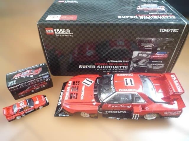 エブロ　トミカスカイラインRS スーパーシルエット　1/24　ミニカー付き